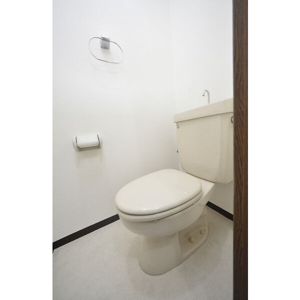ヒルズガーデン東雪谷0302号室 トイレ