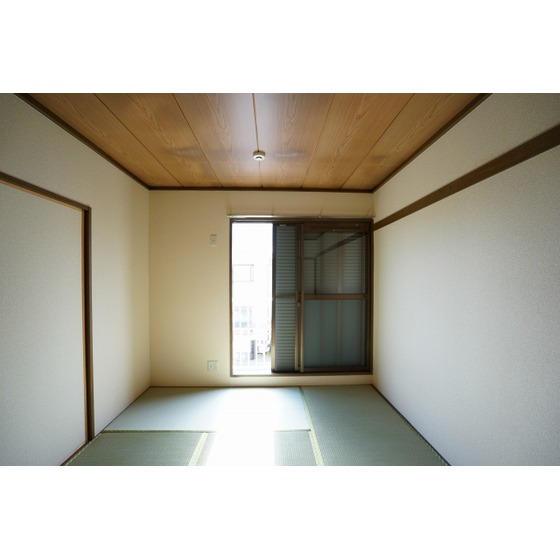 ベルゾーネ小林 和室1