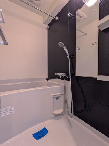 PREMIUM　CUBE　横浜反町301号室 お風呂