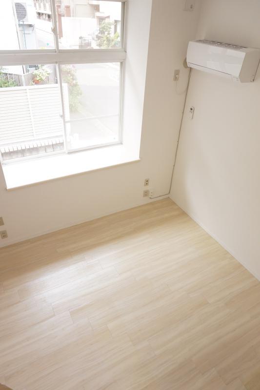 メゾン・ド・テイク・アップ(R-053) 居室、リビング