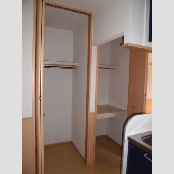 エーデル・ハイム103号室 収納