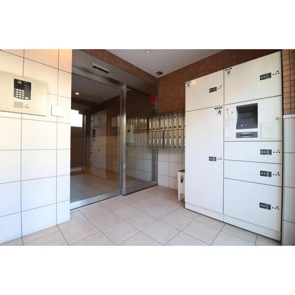 サンウエスト四谷上町204号室 エントランス