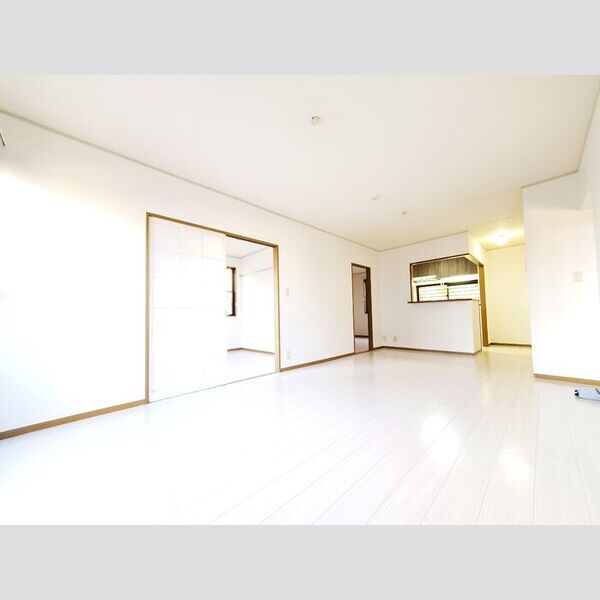 ベルクレスト　A 15帖のゆったりしたLDK