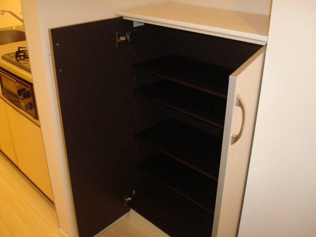 シルクネス301号室 収納（イメージ）