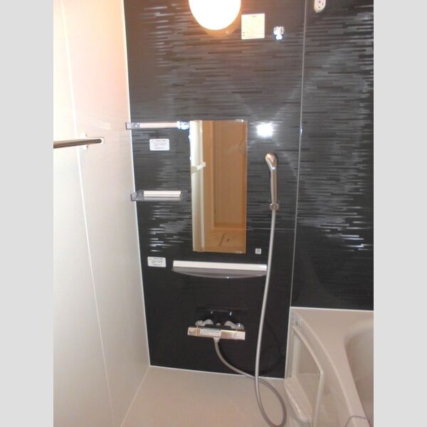 シャルール川越303号室 浴室