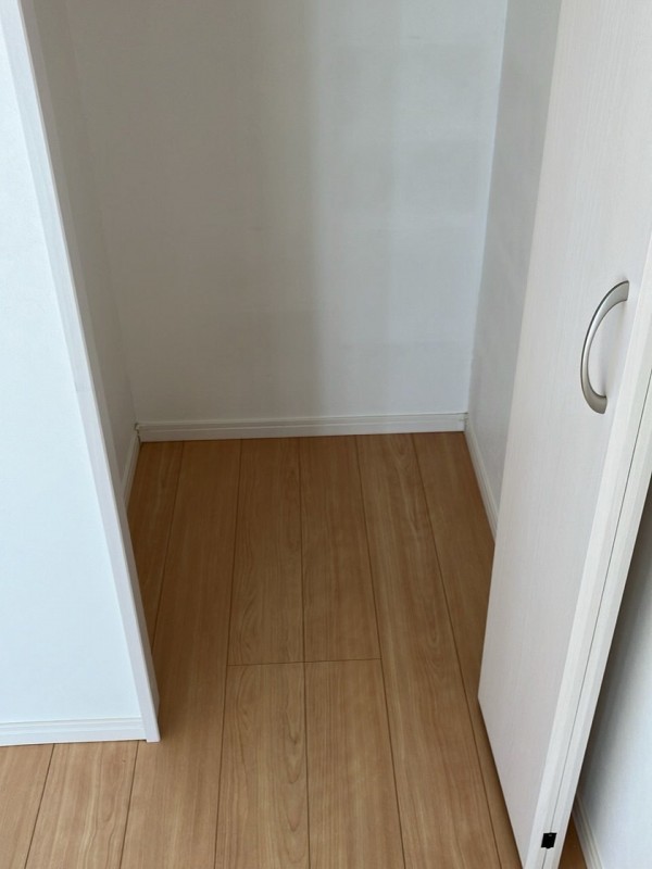 レイズ大久保2階 収納