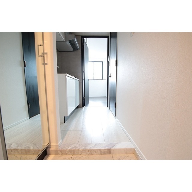 GRAN PASEO 市谷甲良町0201号室 玄関