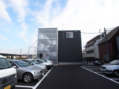 リブリ・シャイニー平松1階 駐車場