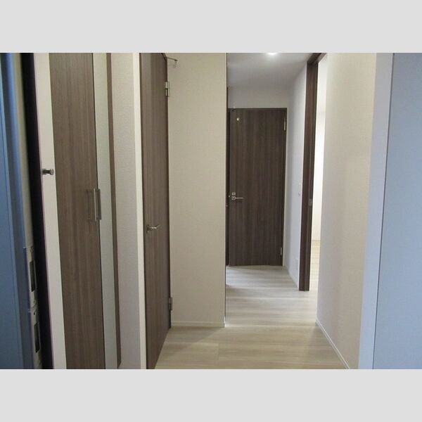 N・D-ROOM IIDACHOU　A棟101号室 玄関