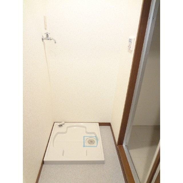 アンプルール フェールクレアシオ 内観