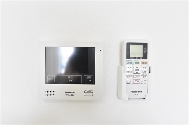 オリーブ　西堀1階 ＴＶドアホン