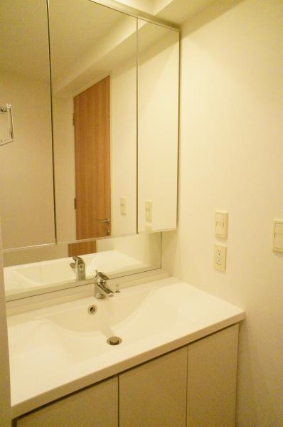 Ｂｒｉｌｌｉａ　ｉｓｔ　三軒茶屋　アイビーテラス3階 洗面