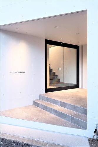 ＰＲＥＡＳ　ＨＯＮＡＮＣＨＯ2階 エントランス