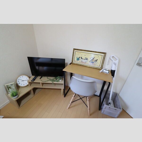 HOUSEしゅんざん202号室 家具家電付き物件　洋室