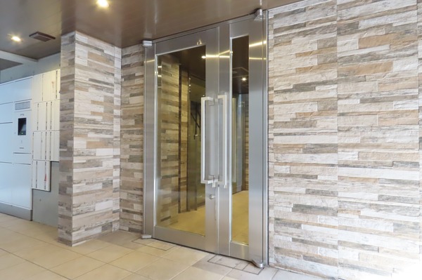 Fika代々木上原 エントランス