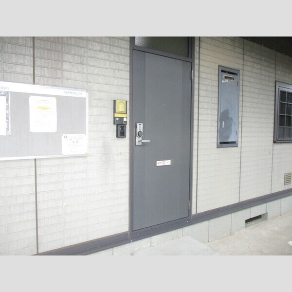 グリーンヒルズ　L棟 玄関