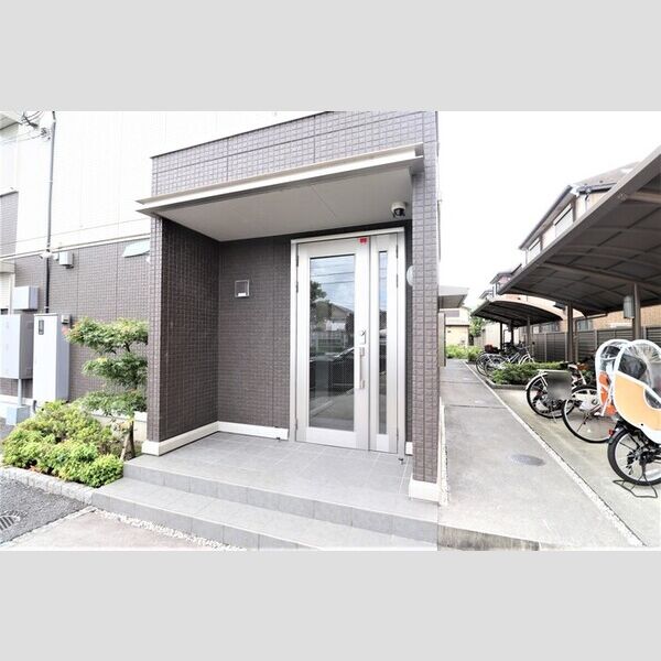 プレ・ド・ラ・ガールせんげん台 エントランス