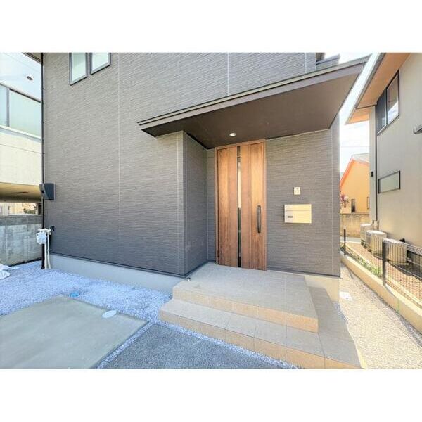 浦和区仲町4丁目戸建 外観