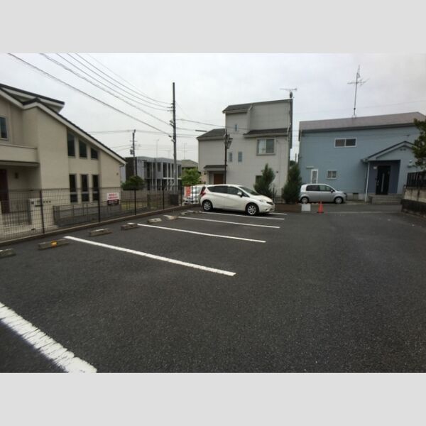 エスポワール・F 駐車場