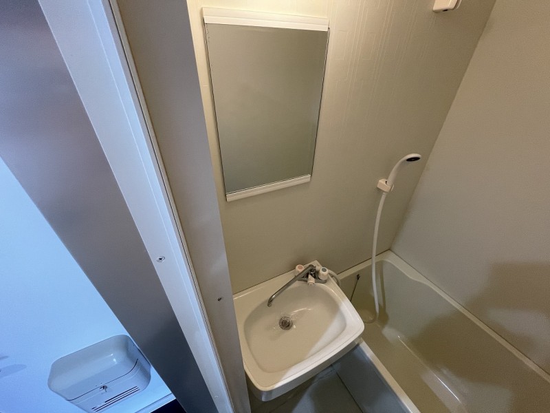 レジデンスＡ2階 部屋その他