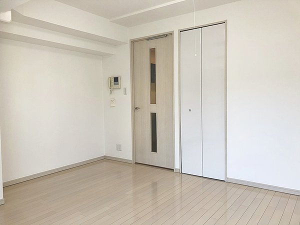 グランド・ガーラ三田1009号室 リビング