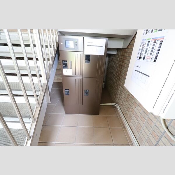 ヴィラ新天地 宅配ボックス