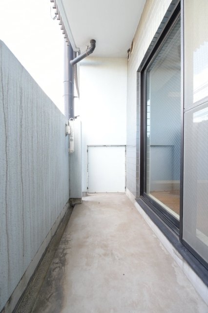 日神パレス生麦1階 バルコニー