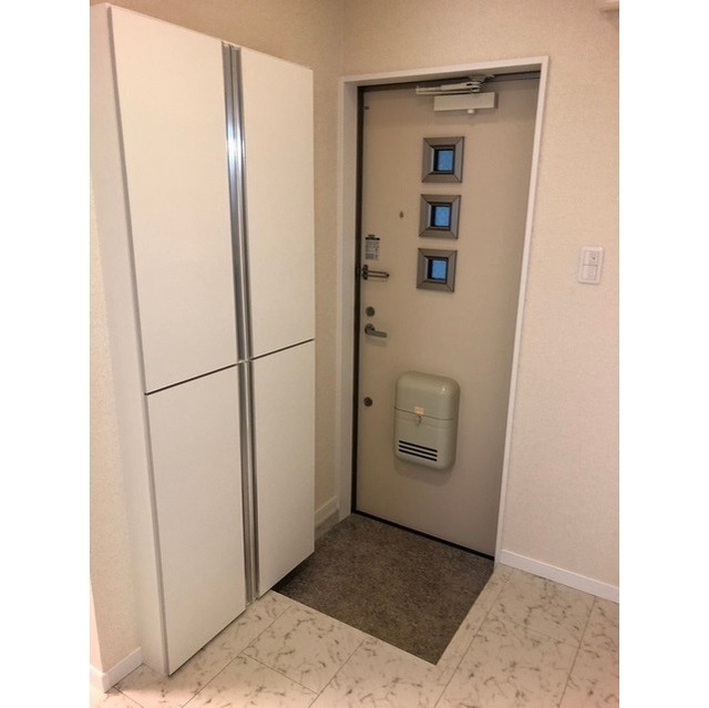 カーサ　ディ　ルーチェ たっぷりシューズボックス付き