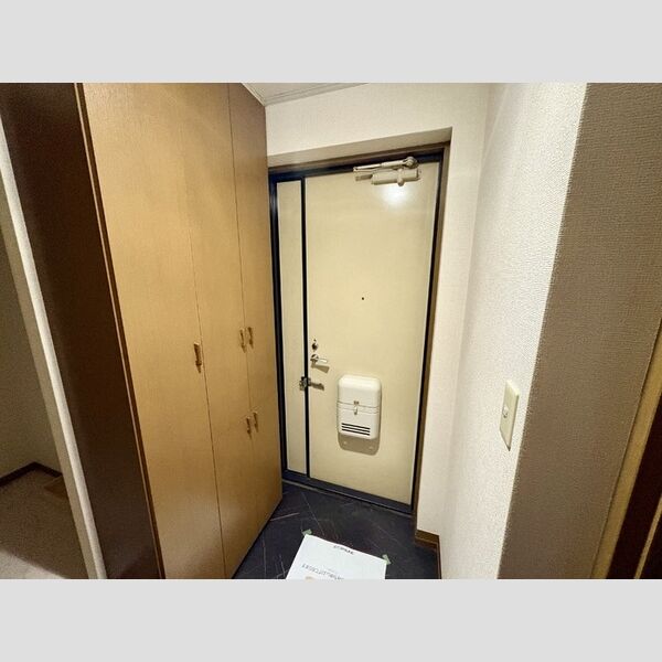 ヴェラクレスト　壱番館 玄関