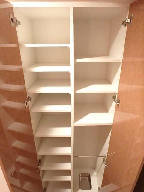 グランド・ガーラ西麻布4階 ◆シューズBOX◆