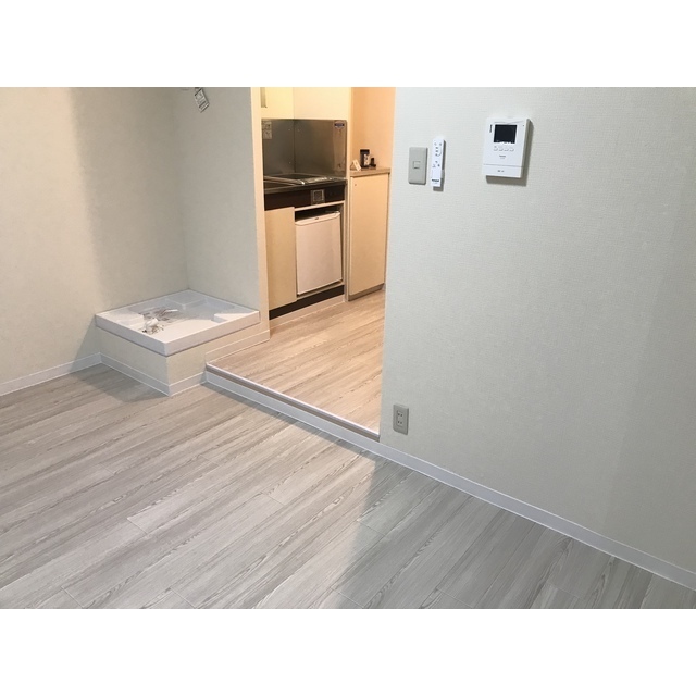 ドリームスペースマンションB-04号室 リビング