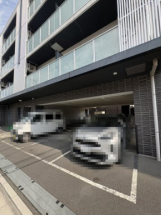 プレール・ドゥーク千歳烏山 駐車場