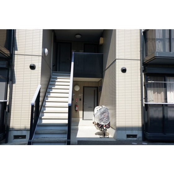 クレール大倉山　太尾町 エントランス