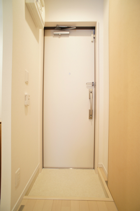 リブリ・OMOTO2階 玄関