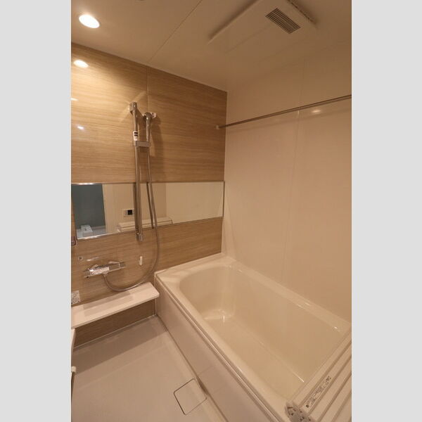 マルシェル館浦和美園303号室 浴室