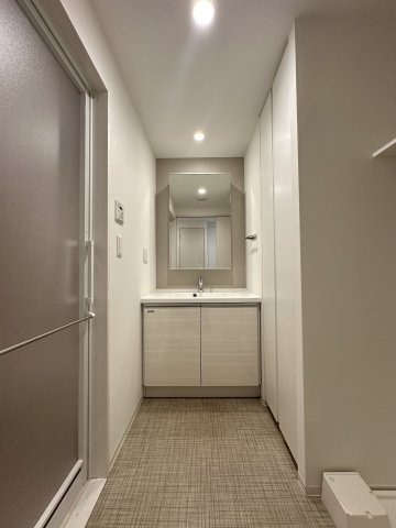 フロンティア新宿タワー814号室 参考写真