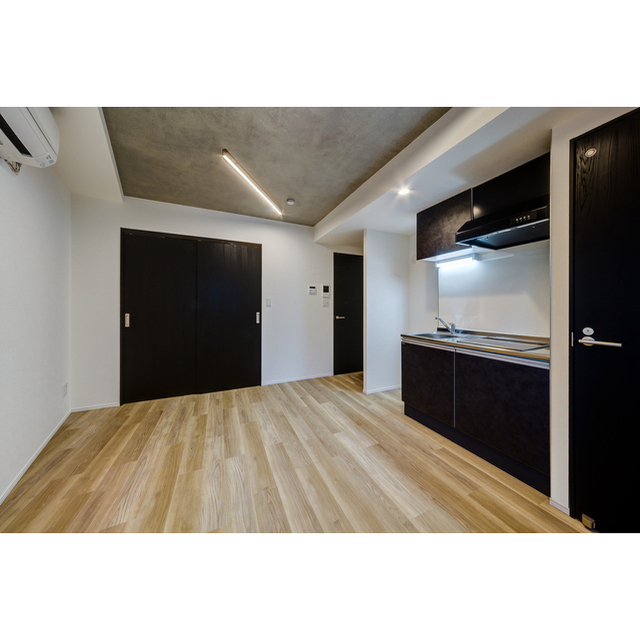 プラス新宿 内観