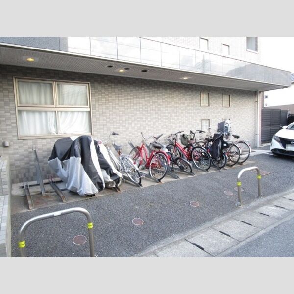 KAZU市川 駐輪場