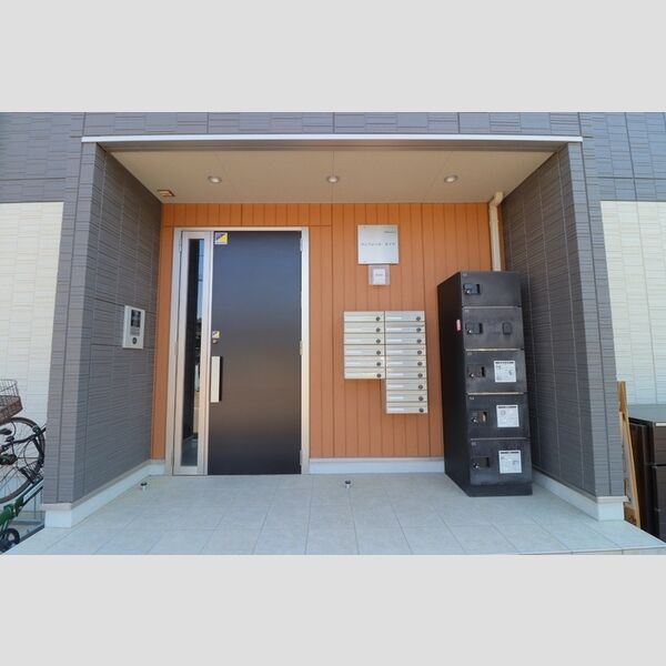 コンフォール セイワ303号室 エントランス