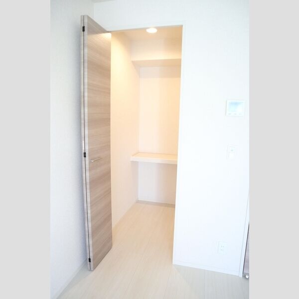 エンペラー　A201号室 クローゼット