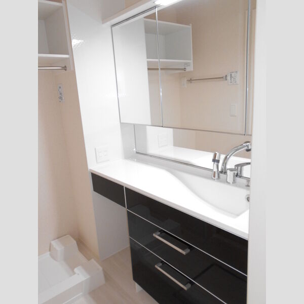 ラ・フォンテⅡ101号室 洗面