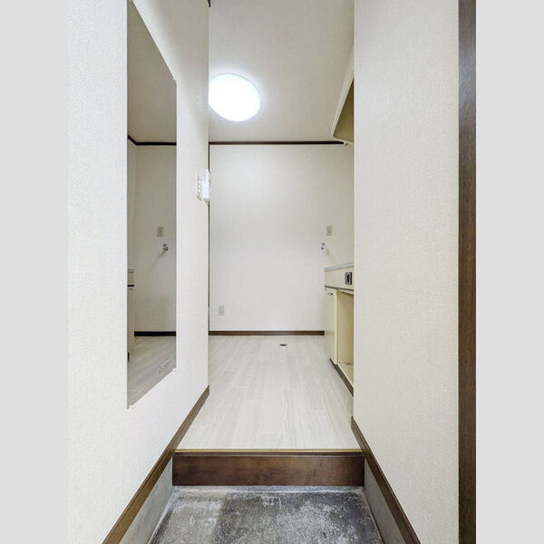 メゾン大牧 玄関