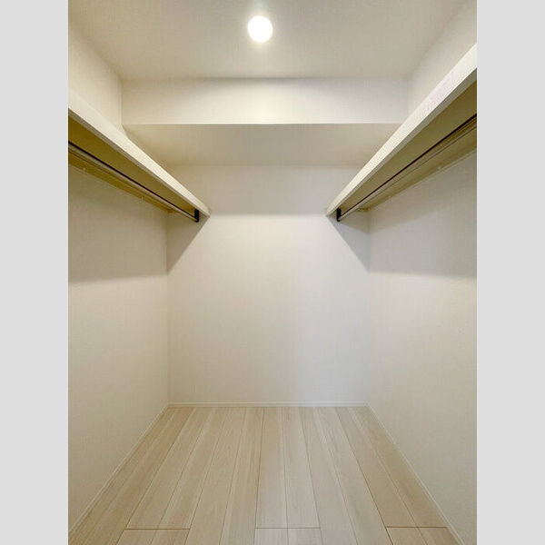 Gloire Court203号室 ウォークインクローゼット