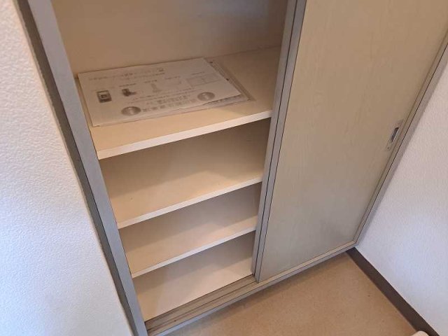 スカイコート新宿第３2階 靴入