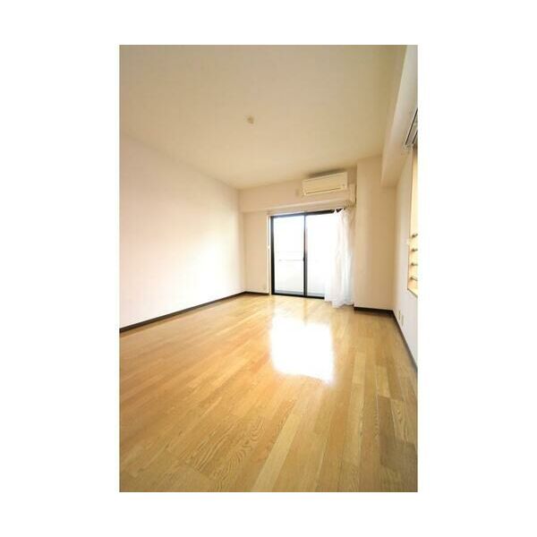 M-1ビル403号室 リビング