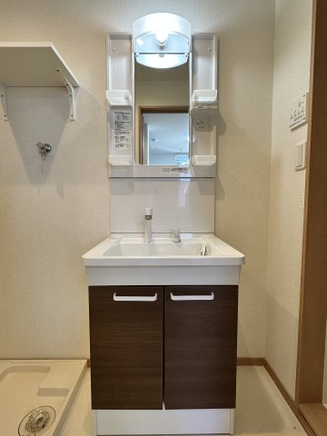 グランジュテ黄金町302号室 洗面