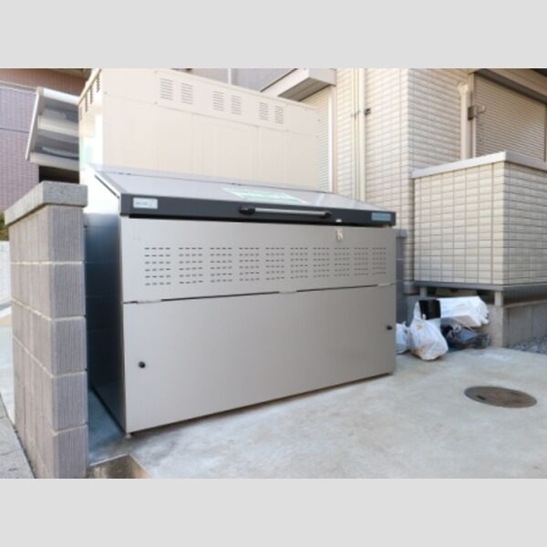 クレア 敷地内ゴミ置場