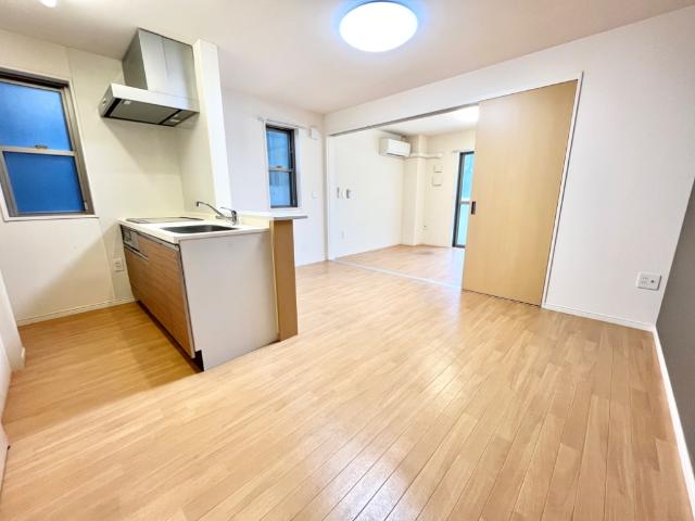 グレーシア・マーレ　金沢八景201号室 リビング