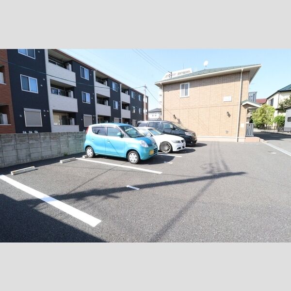 シザンサス・エアナス　エアナス102号室 駐車場