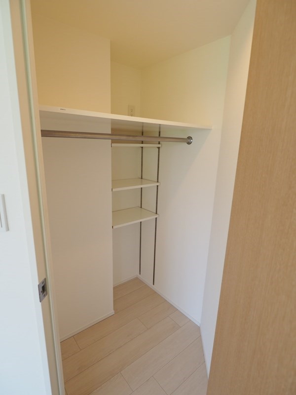 レジディア市ヶ谷8階 収納